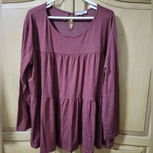 Woman's mauve/plum long sleeve top